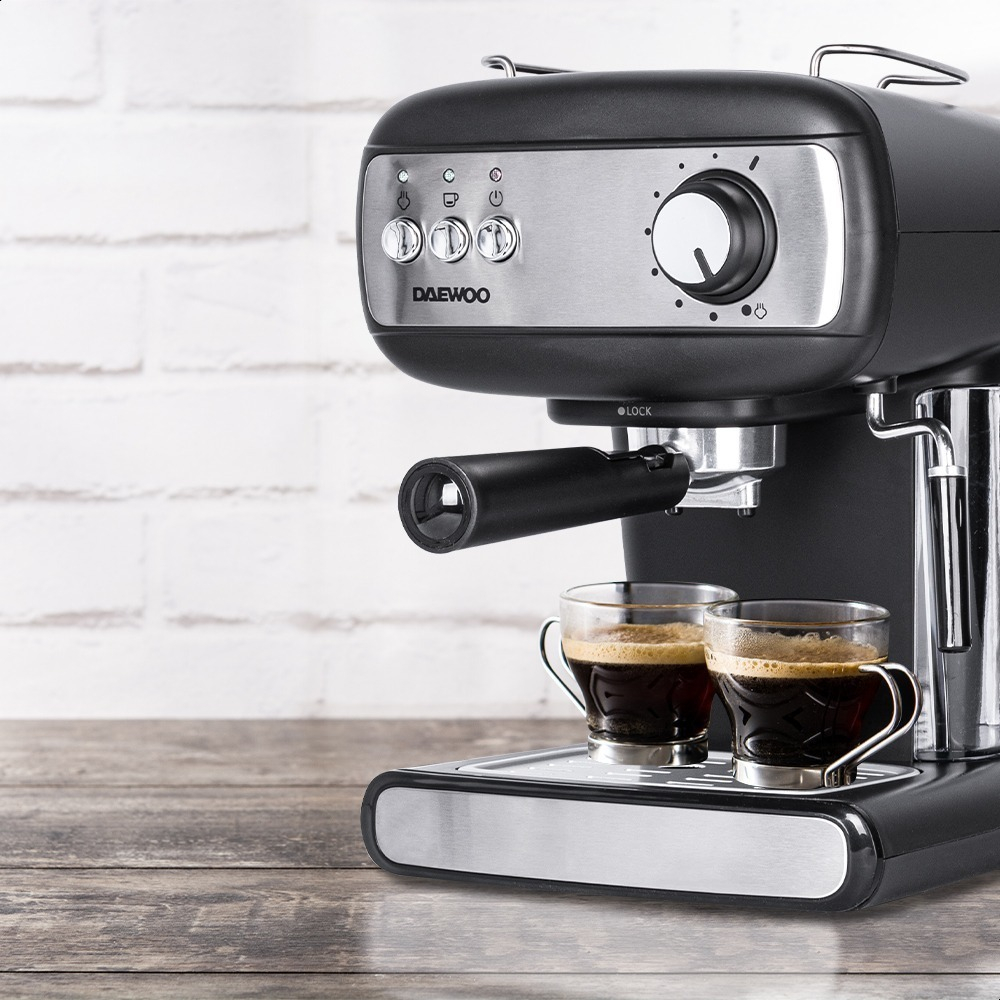 Cafetera Espresso 2 Tazas Daewoo Des-1548 1100 W Color Negro